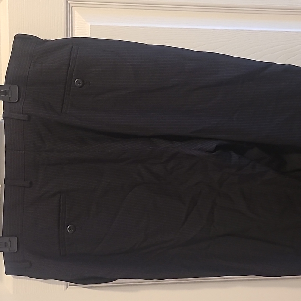 Men's Jf J. Ferrar Black Modern fit pinstriped Dress Pants - Picture 3 of 6